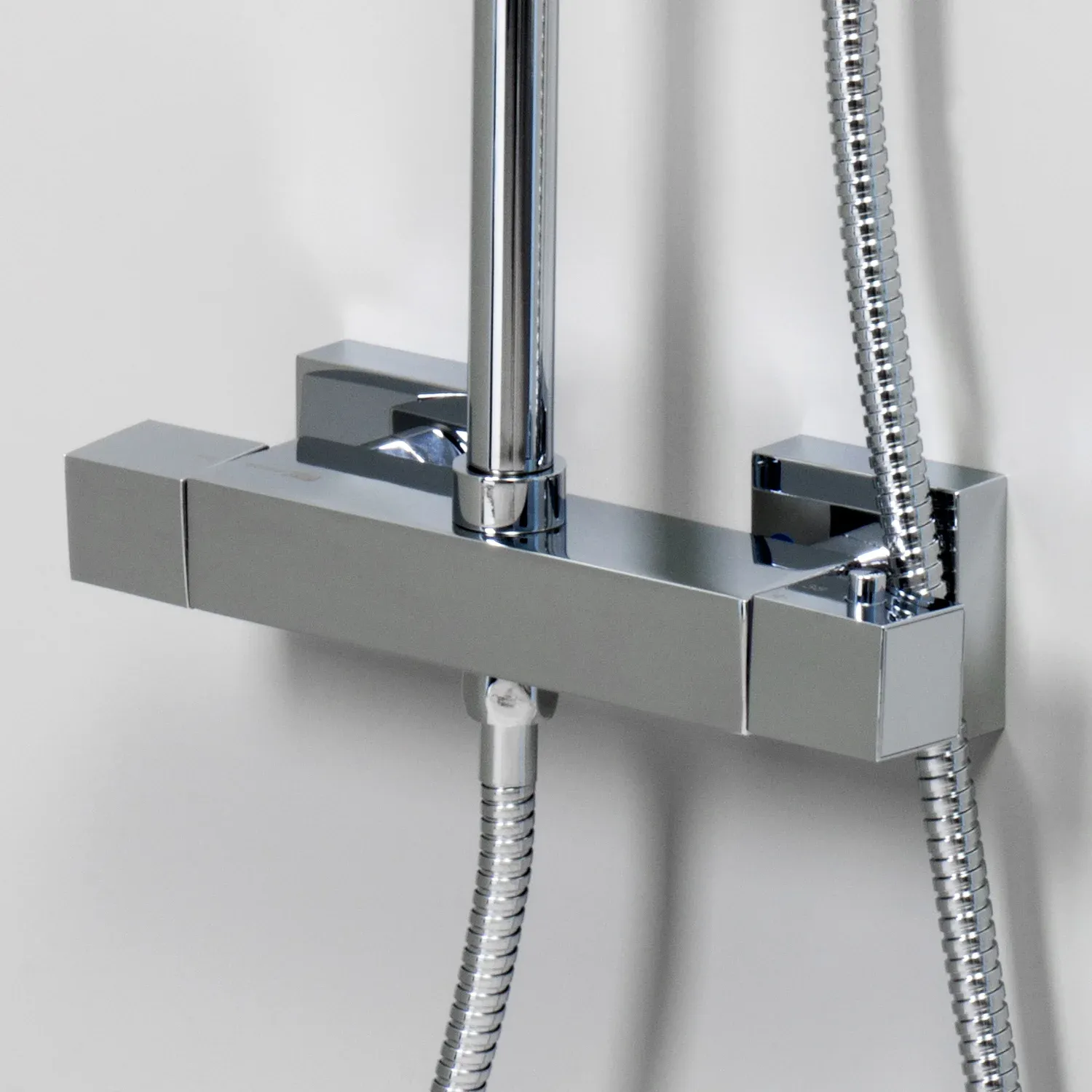 A15502 Thermo Душевая система с термостатическим смесителем