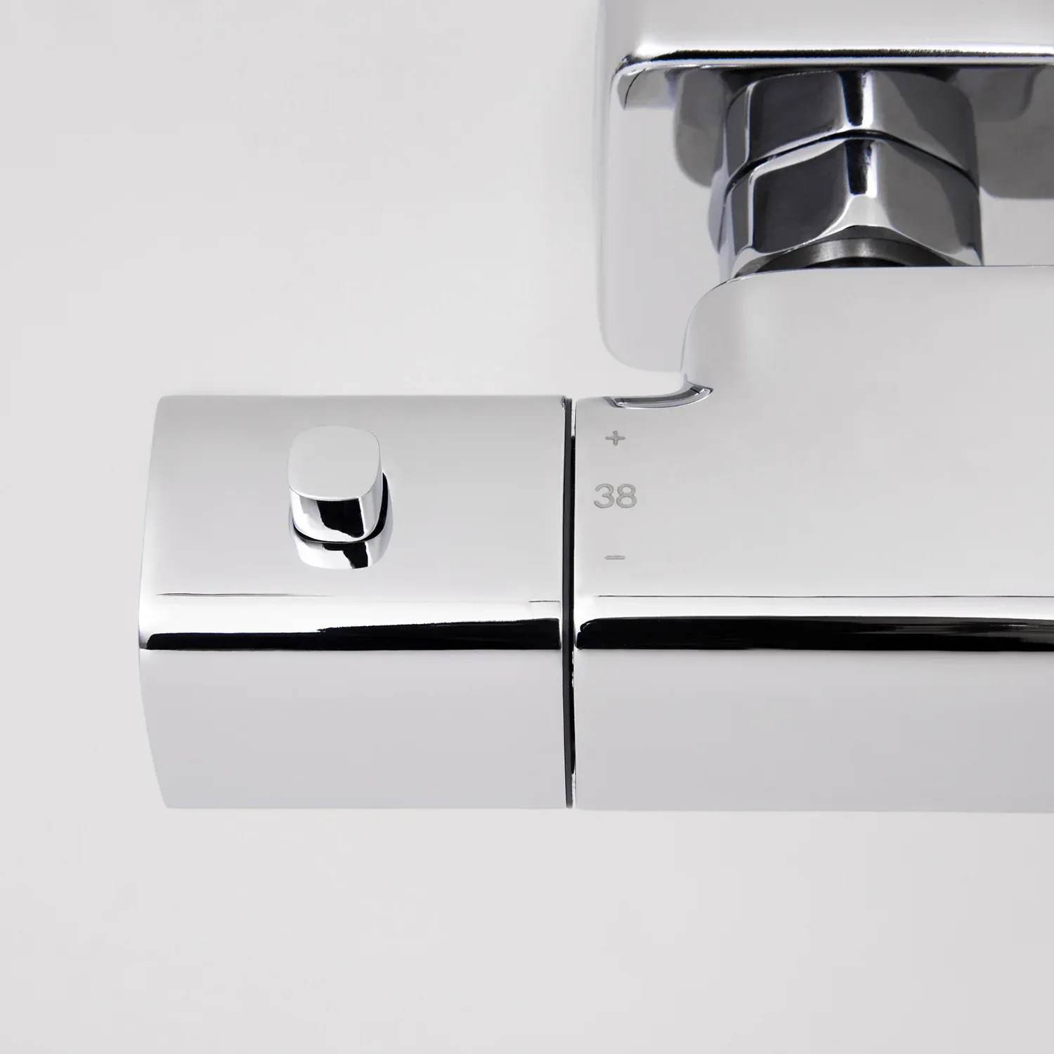 Термостатический смеситель для ванны Naab 8611 Thermo