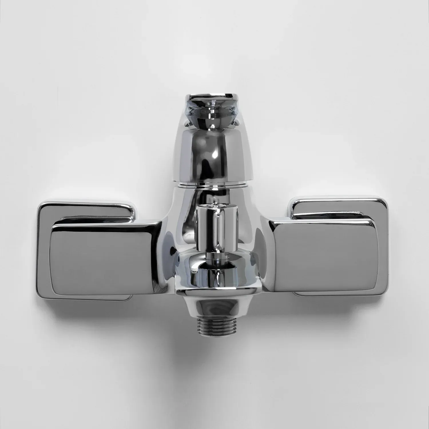Смеситель для ванны с коротким изливом Neime 1901
