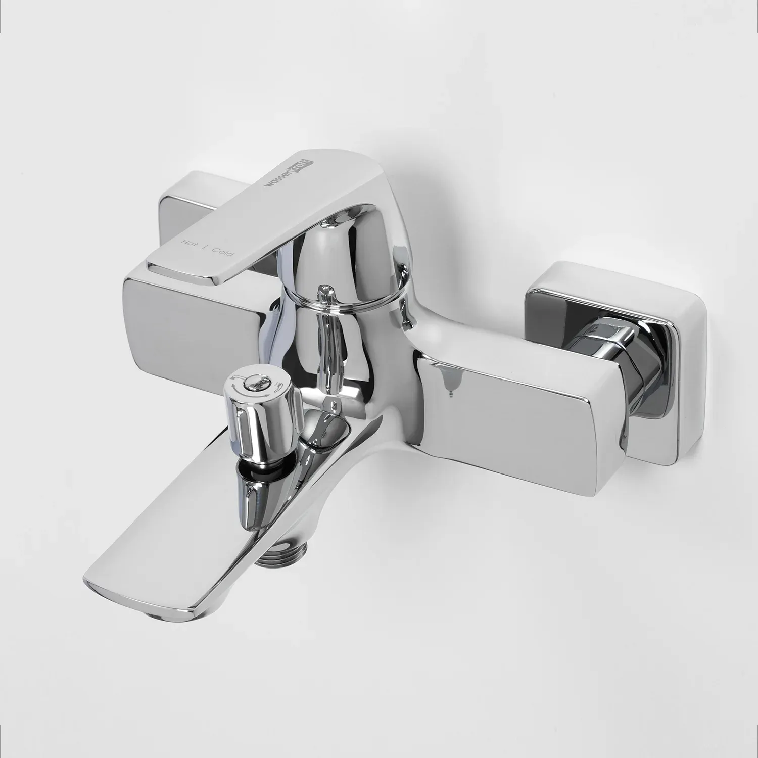 Смеситель для ванны с коротким изливом Neime 1901
