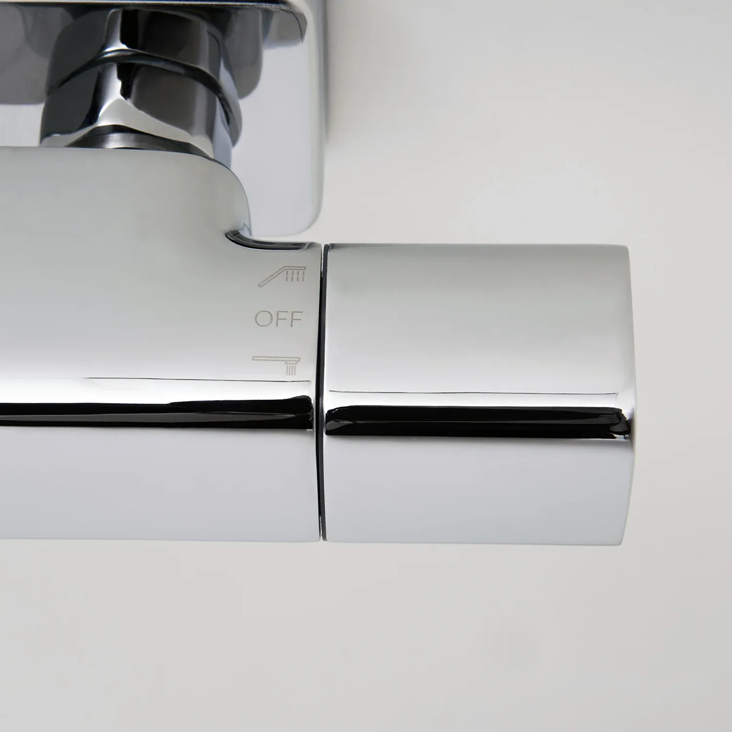 Термостатический смеситель для ванны Naab 8611 Thermo