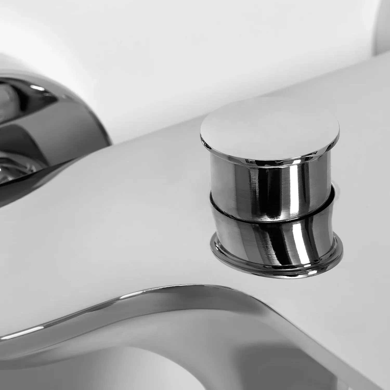 Смеситель для ванны с коротким изливом Dinkel 5801