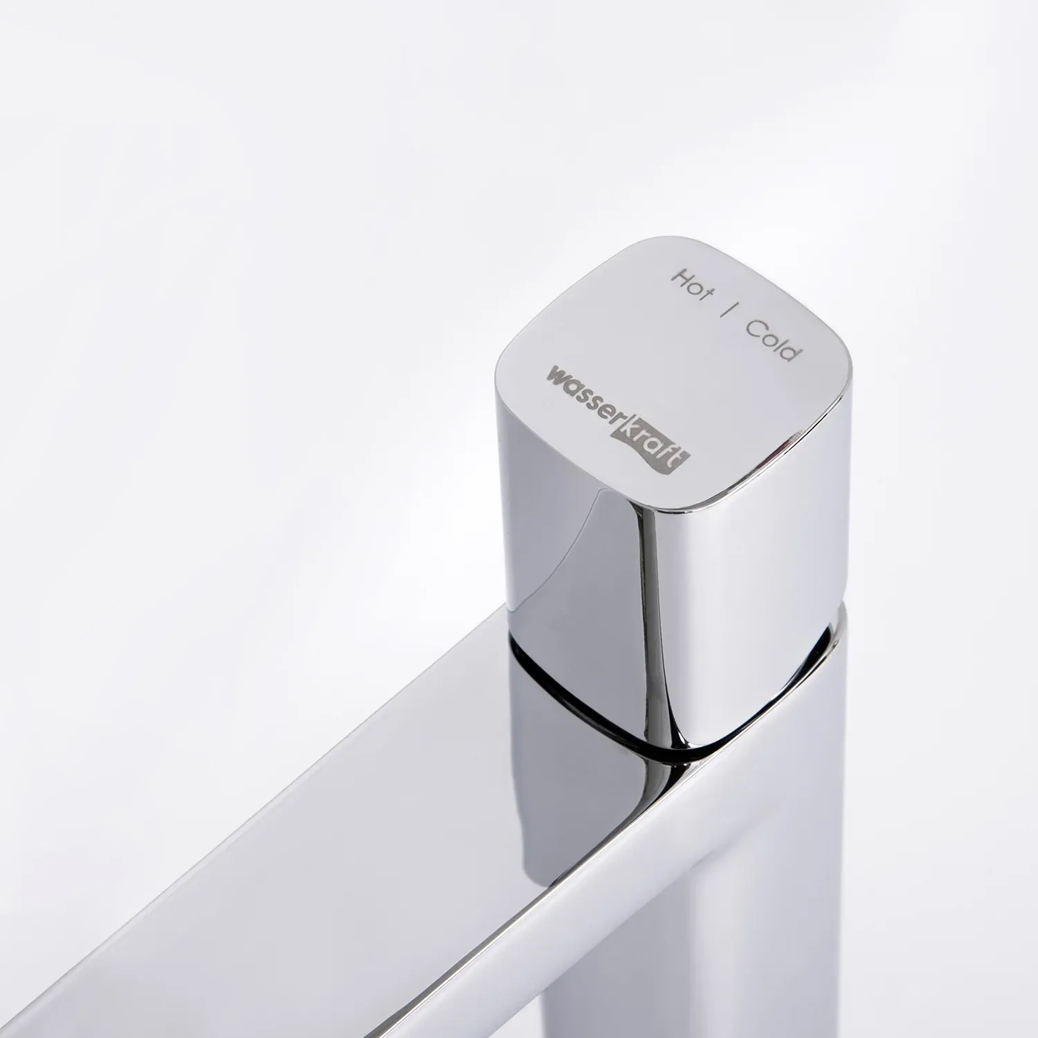 Смеситель для раковины Naab 8603H