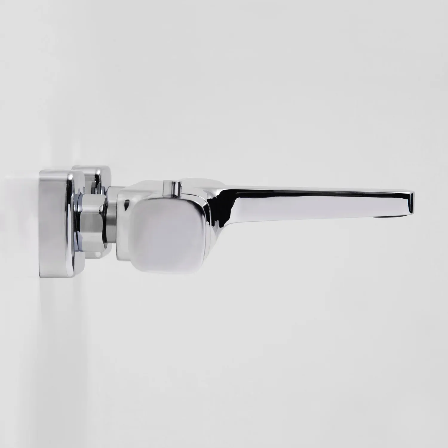 Термостатический смеситель для ванны Naab 8611 Thermo