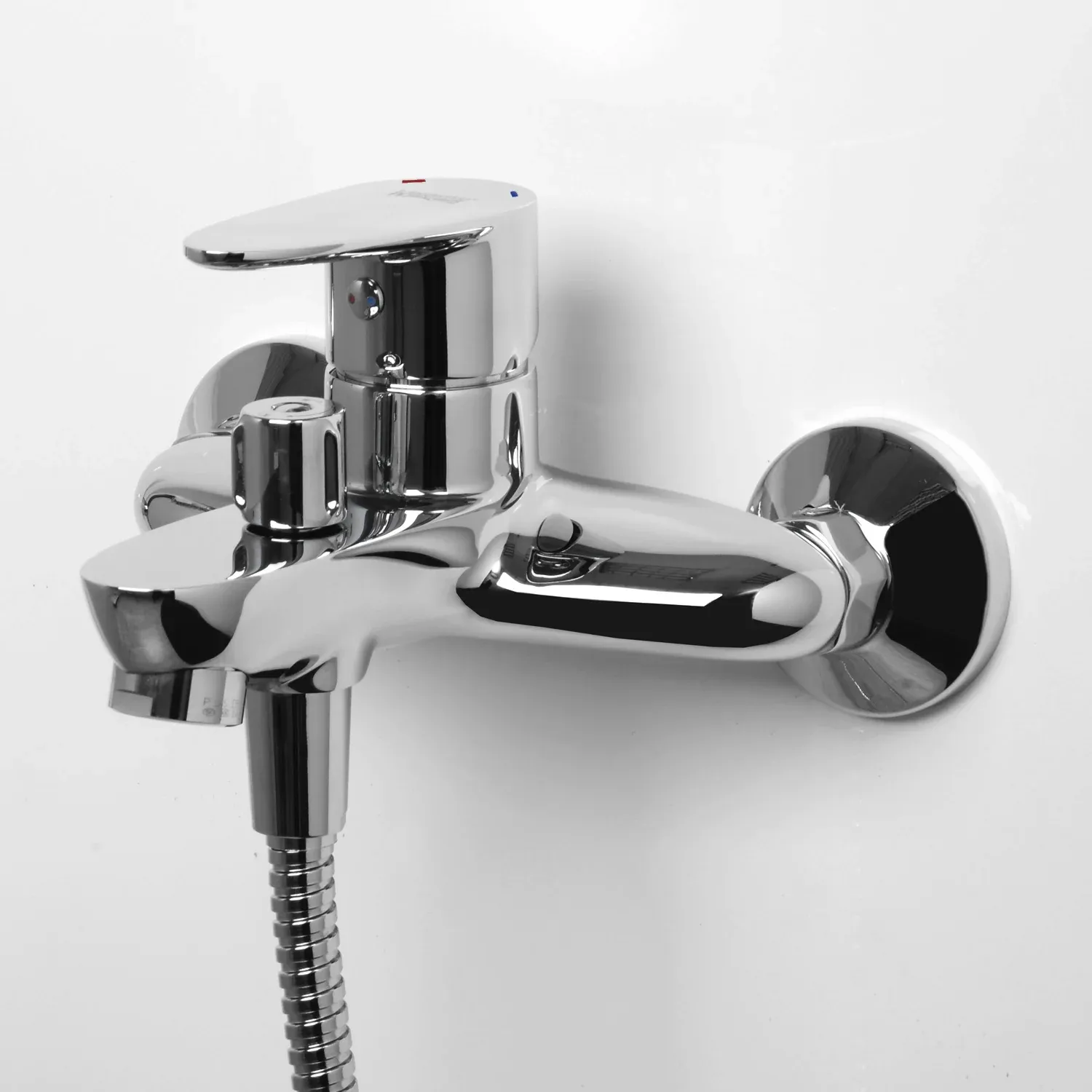 Смеситель для ванны с коротким изливом Leine 3501